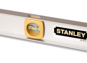 NIVEL DE ALUMINIO 18 PULG 45.7 CM 42-073-S STANLEY